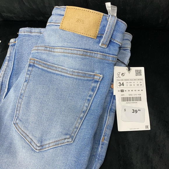 ZARA High Rise Skinny Jeans - Picture 4 of 9